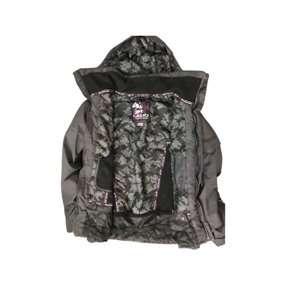 Men’s size small Liquid snowboard jacket. No rips or tears. Smoke/pet free home